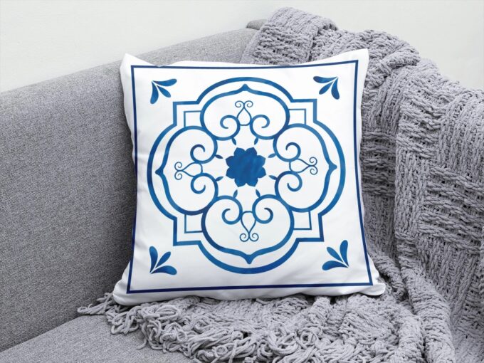 Coussin Azulejos Velours doux. motifs en blanc et bleu. invitation au portugal