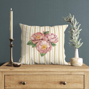 Coussin Floralia avec motif de fleur délicat sur lignes verticales en velours doux