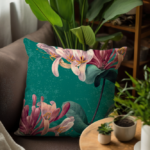 coussin fleuri motif vintage velours doux romantique en vert et rose poudré
